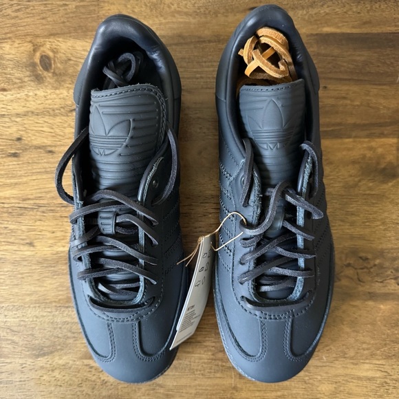 ADIDAS HUMAN RACE SAMBA LOW TOP SNEAKERS NIGHT GREY MENS SIZE 4.5 WOMENS 5.5 NWB - Picture 5 of 12